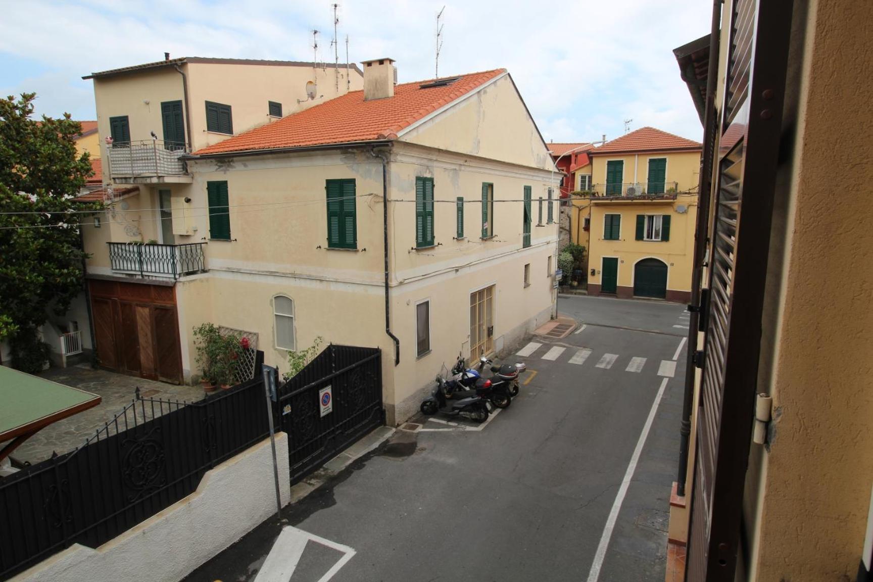 Garibaldi Appartamenti Riva Ligure Eksteriør billede